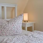 Hoppenberg 24 - Haus Sommerfeld Ferienhaus Ostseeheilbad Zingst